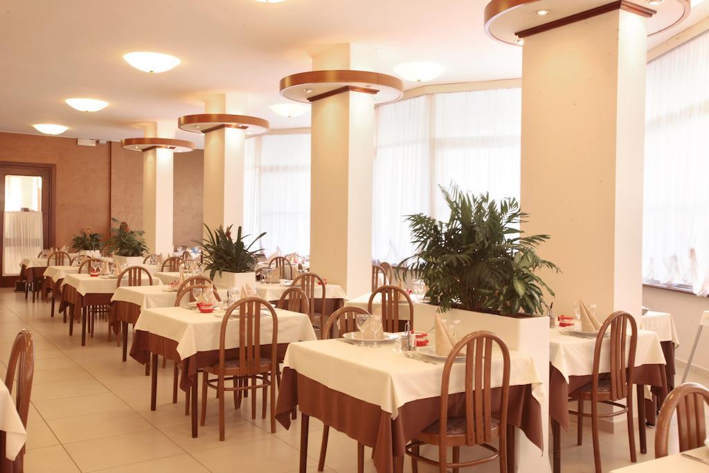 Gallia Club Hotel Cesenatico Dış mekan fotoğraf