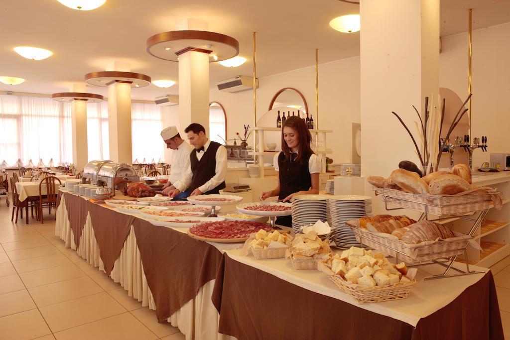 Gallia Club Hotel Cesenatico Dış mekan fotoğraf
